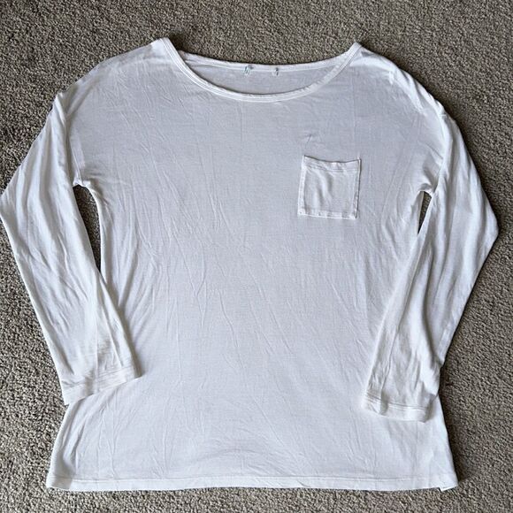 Scoop Neck Long Sleeve Modern Tee Shirt! - Picture 1 of 8